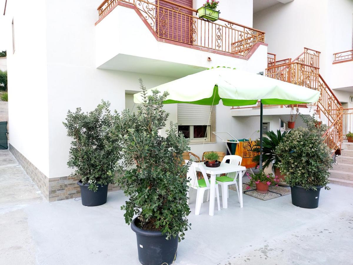 Ferienwohnung Sole E Fiori Di Sicilia Valderice Exterior foto