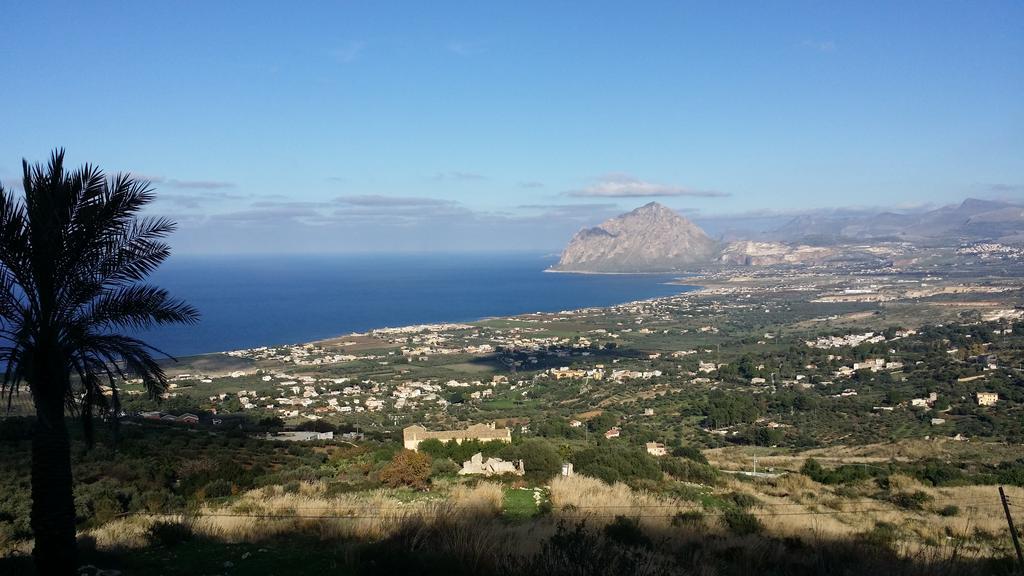 Ferienwohnung Sole E Fiori Di Sicilia Valderice Exterior foto